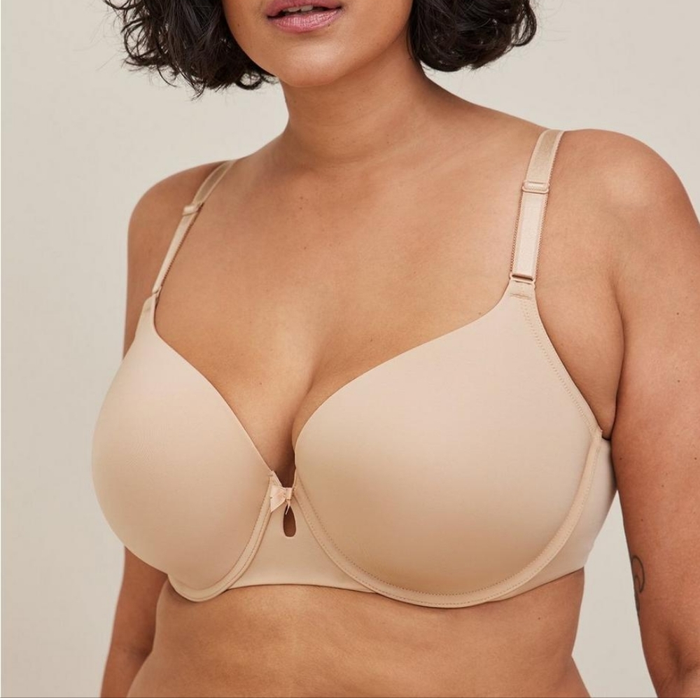 Torrid 360 back smoothing underwire t-shirt bra 46B beige
